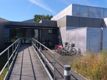 TrisKem’s velo park equipped with electric bikes as part of its sustainable developpement.